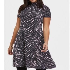 Torrid Dark Grey & Pink Zebra Hacci Mock Neck Trapeze Dress size 2 (2X- 18/20)